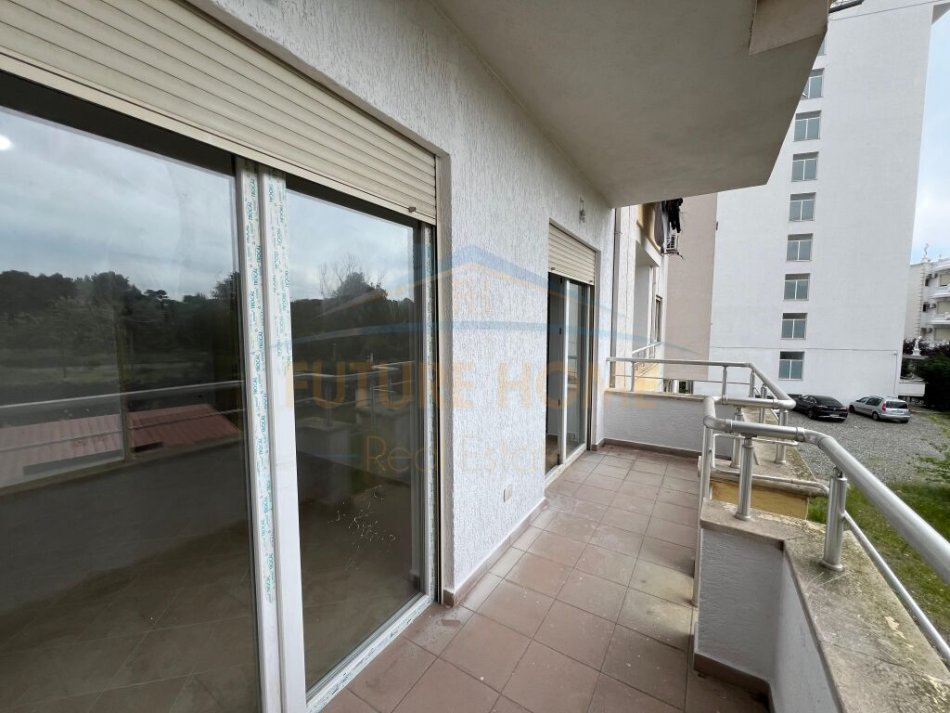 Durres, shitet apartament 2+1 Kati 2, 93 m² 85.000 € (Shkembi i Kavajes , Durres)