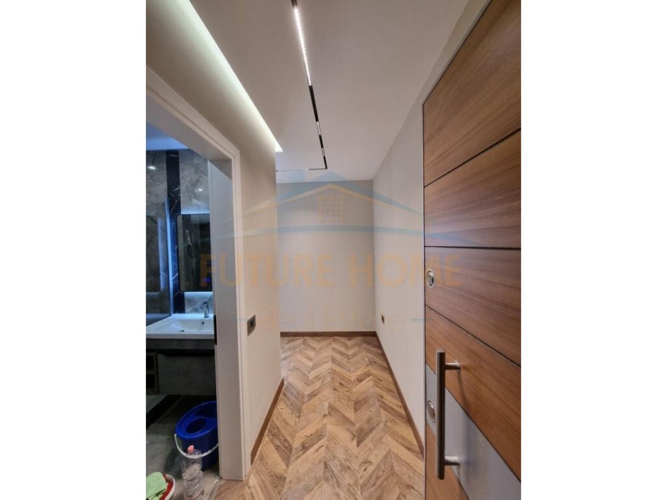 Tirane, jepet me qera apartament Kati 5, 97 m² 1.200 € (Rruga e Durresit)