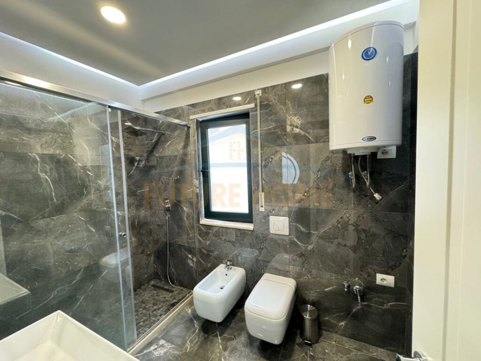 Tirane, shitet apartament 3+1 Kati 7, 146 m² 247.000 € (UNAZA E RE)