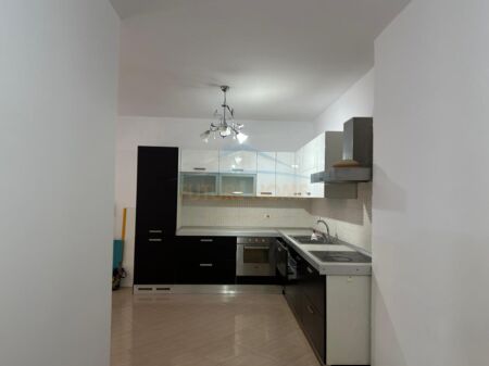 Tirane, shitet apartament 2+1 Kati 2, 112 m² 170.000 € (prane Big Market, Kodra e Diellit, Tiranë,  AREA42025)