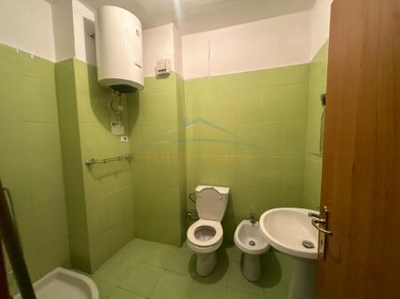 Tirane, shitet apartament 2+1 Kati 2, 112 m² 170.000 € (prane Big Market, Kodra e Diellit, Tiranë,  AREA42025)