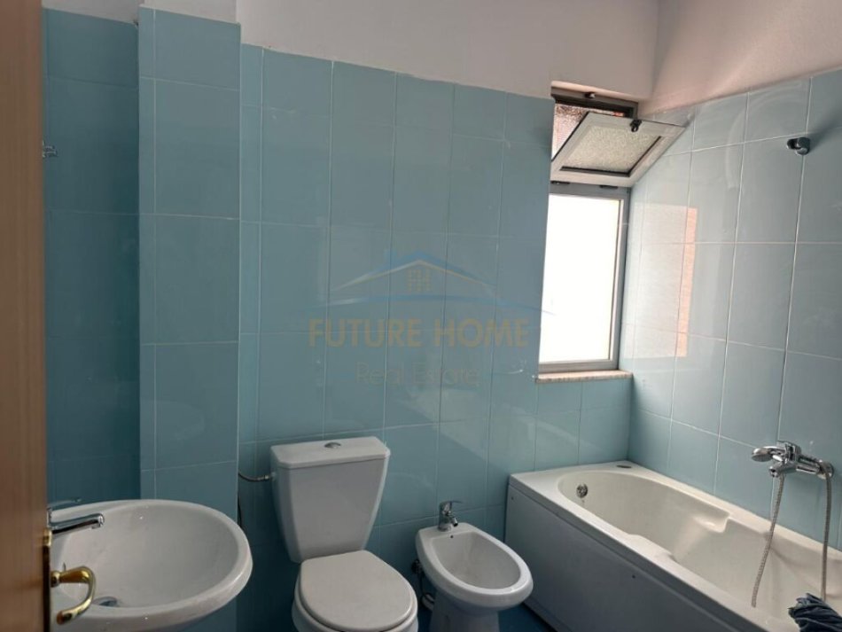 Tirane, shes 2+1+Ballkon Kati 2, 175.000 € (Big Market, Kodra e Diellit,)