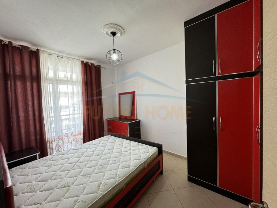 Tirane, qera apartament Kati 6, 100 m² (UNAZA E RE)