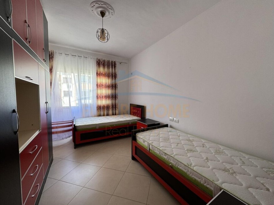 Tirane, qera apartament Kati 6, 100 m² (UNAZA E RE)