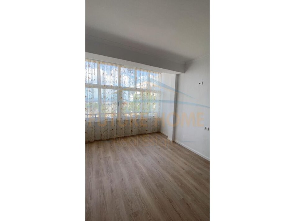 Tirane, shitet apartament 2+1 Kati 1, 83 m² 93.000 € (Rruga e Dajtit)