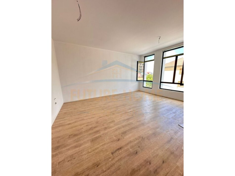 Tirane, shitet apartament 1+1 Kati 1, 71 m² 100.000 € (ISH DOGANA)