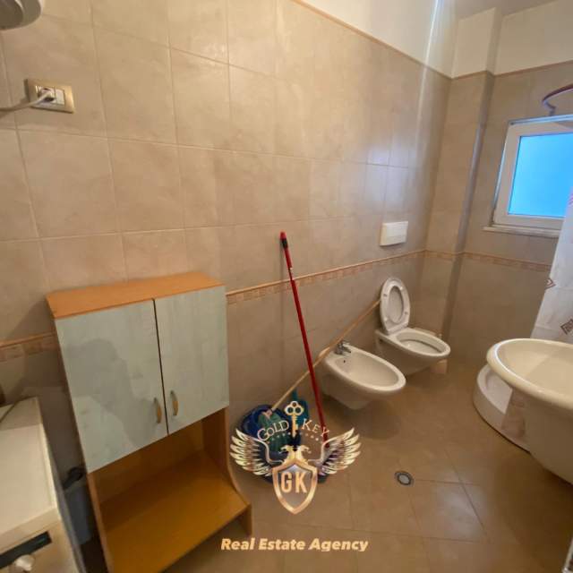 Durres, jap me qera apartament 1+1+A+BLK Kati 3, 75 m² 300 Euro (🏡Lagja 13,Plazh Durres)