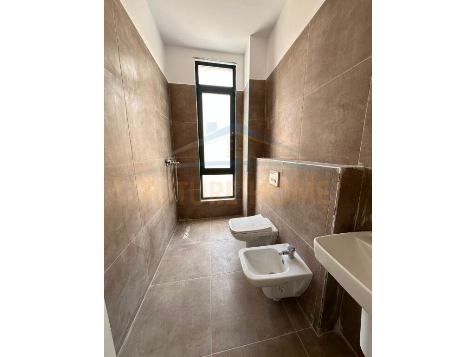 Tirane, shitet apartament 1+1 Kati 1, 71 m² 100.000 € (ISH DOGANA)
