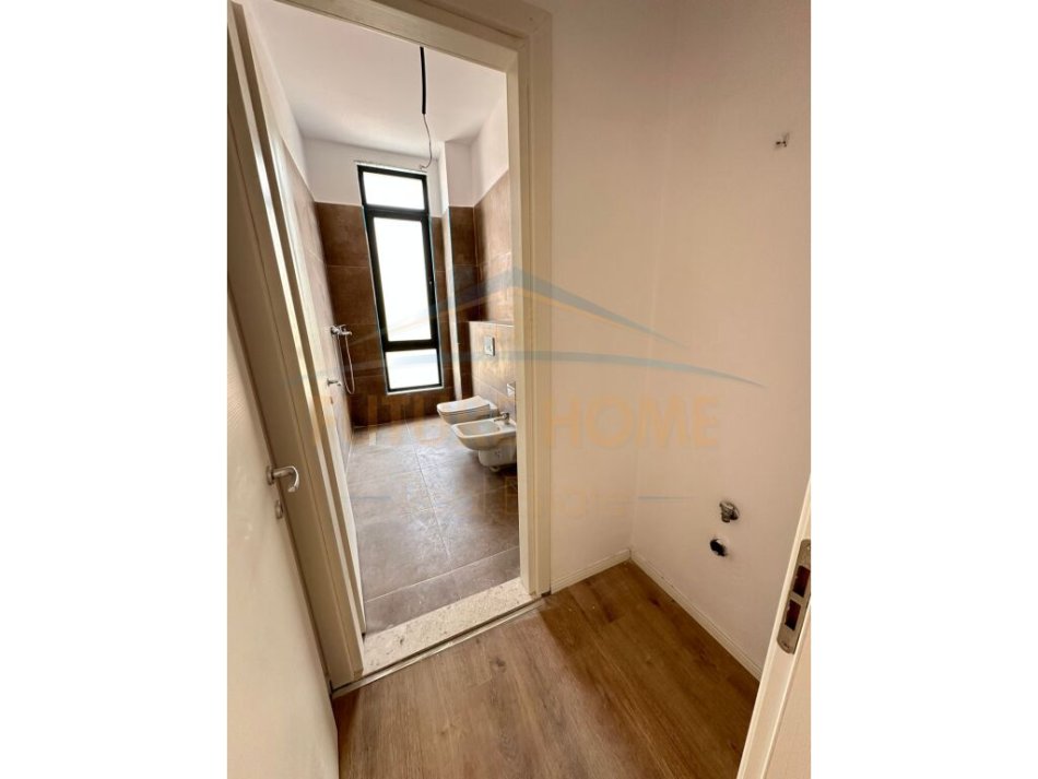Tirane, shitet apartament 1+1 Kati 1, 71 m² 100.000 € (ISH DOGANA)