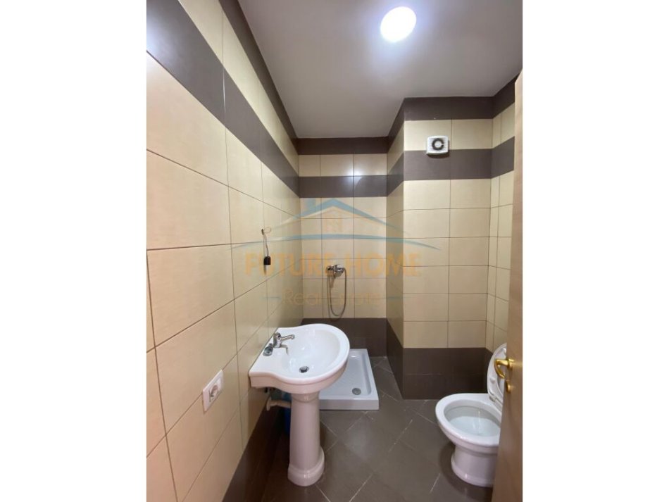 Tirane, shitet apartament 3+1 Kati 6, 143 m² 235.000 € (DON BOSKO)