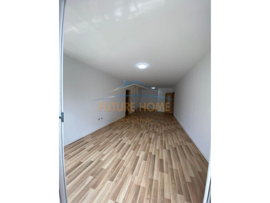 Tirane, shitet 3+1+Aneks+Ballkon Kati 6, 143 m² 235.000 € 