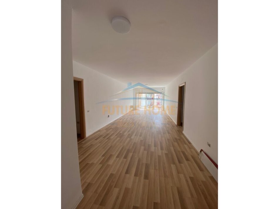 Tirane, shitet 3+1+Aneks+Ballkon Kati 6, 143 m² 235.000 € 