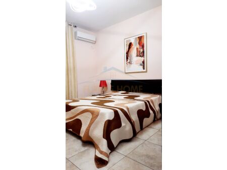 Tirane, jepet me qera apartament 1+1 Kati 2, 72 m² 600 € (Kopshti Botanik, Tirane, AREA42069)