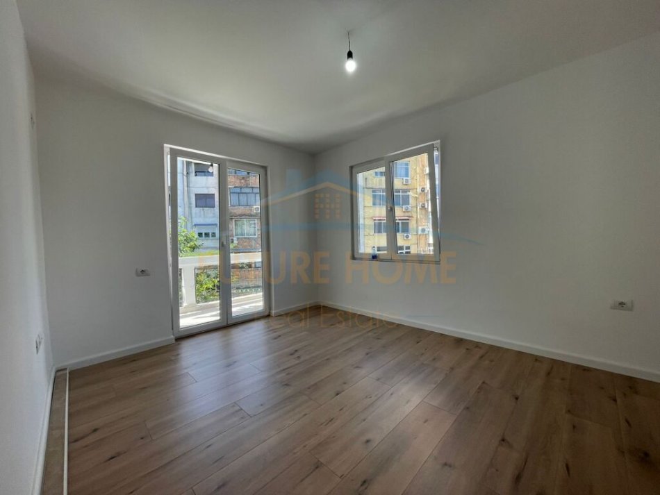 Tirane, shitet apartament 2+1 Kati 3, 61 m² 145.000 € (Mine Peza)