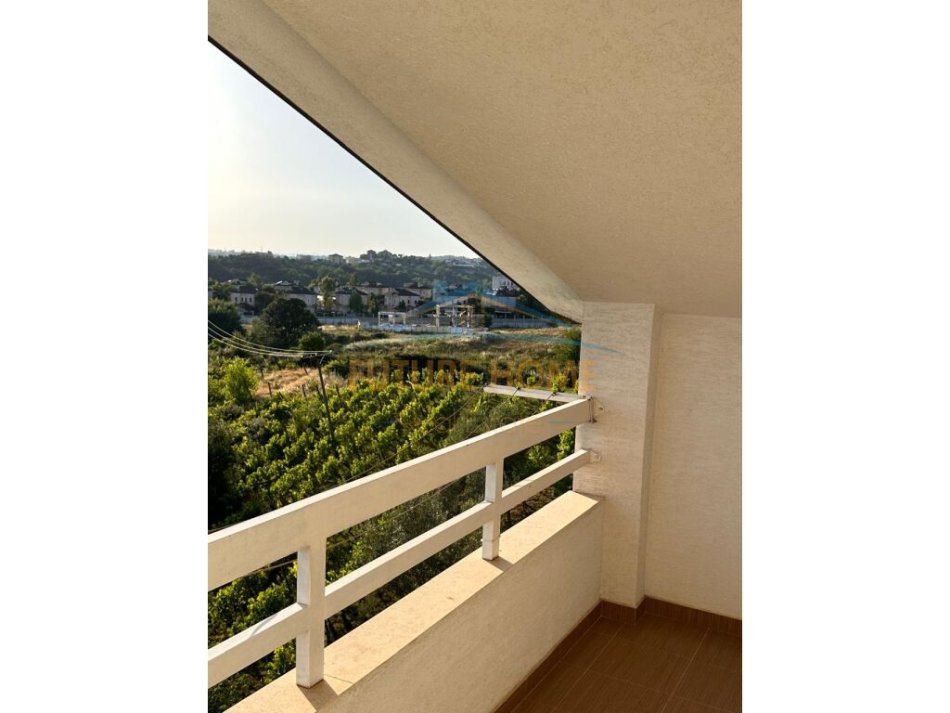 Tirane, jepet me qera apartament 3 Katshe Kati 3, 250 m² 2.000 € (Rezidenca Colombo 2)