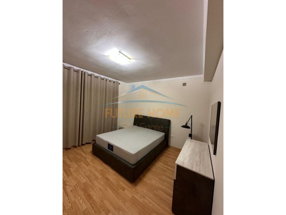 Tirane, jepet me qera Vile  Tre Kateshe , 250 m² 1.800 € (TEG)