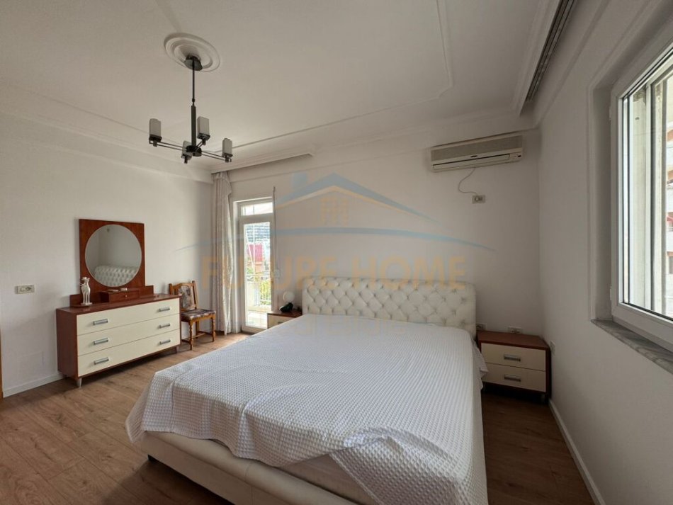 Tirane, jepet me qera apartament 2+1 Kati 4, 160 m² 650 € (Shkolla e Baletit)