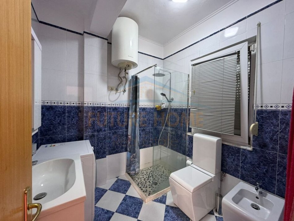 Tirane, jepet me qera apartament 2+1+Ballkon Kati 4, 160 m² 650 € (Shkolla e Baletit)
