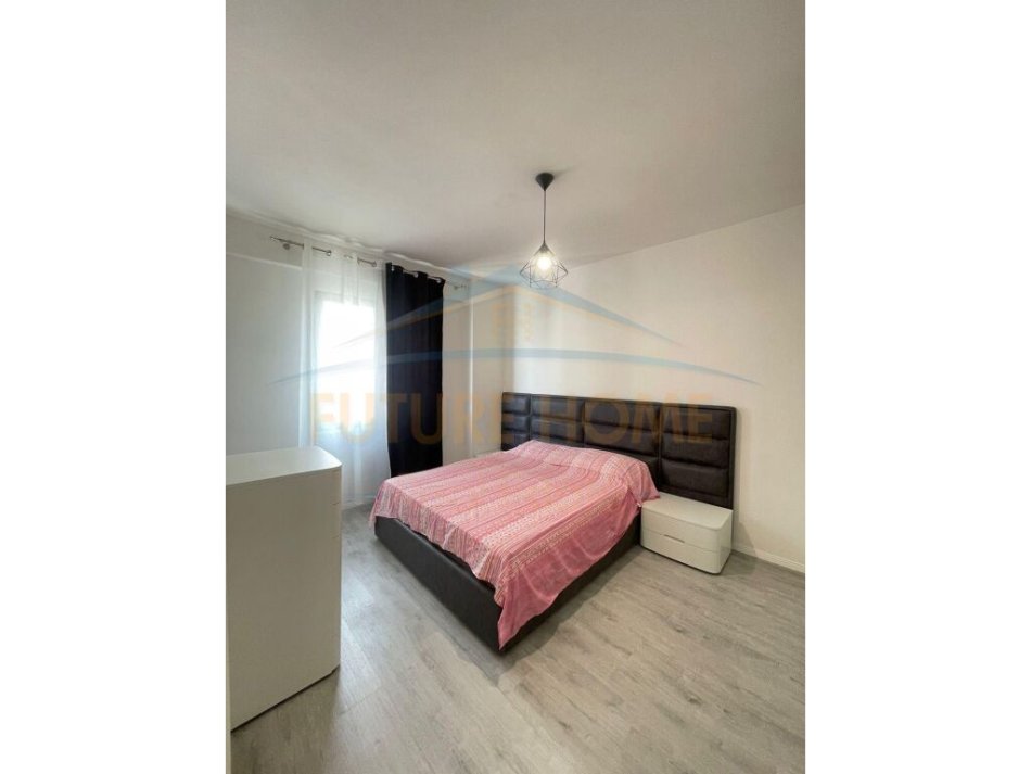 Tirane, jepet me qera apartament 1+1+Ballkon , 550 € (Jordan Misja)