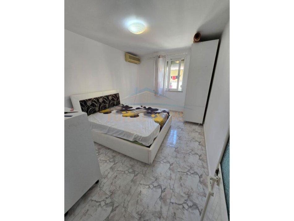 Tirane, shitet apartament 1+1 Kati 3, 50 m² 88.000 € (Rruga Hoxha Tasim)