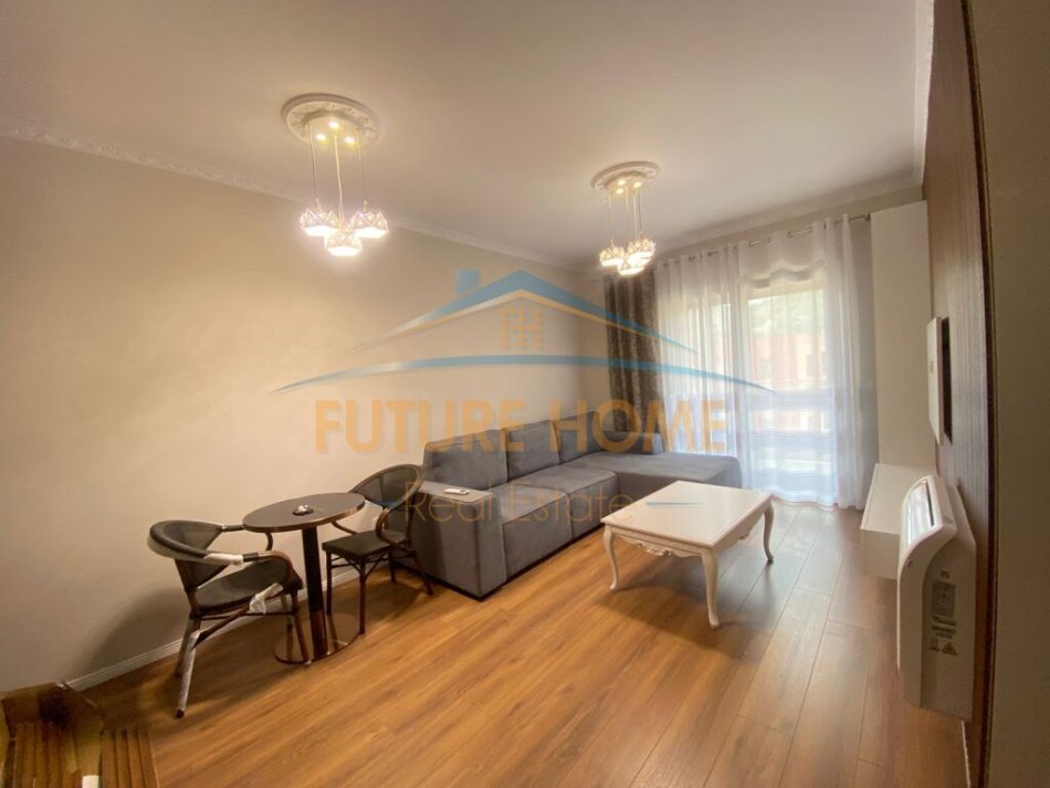 Tirane, jepet me qera apartament 2+1+Ballkon Kati 2, 112 m² 900 € (Rezidenca Kodra e Diellit 1)