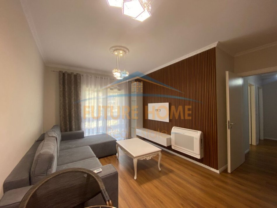Tirane, jepet me qera apartament 2+1+Ballkon Kati 2, 112 m² 900 € (Rezidenca Kodra e Diellit 1)