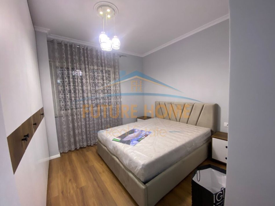 Tirane, jepet me qera apartament 2+1+Ballkon Kati 2, 112 m² 900 € (Rezidenca Kodra e Diellit 1)