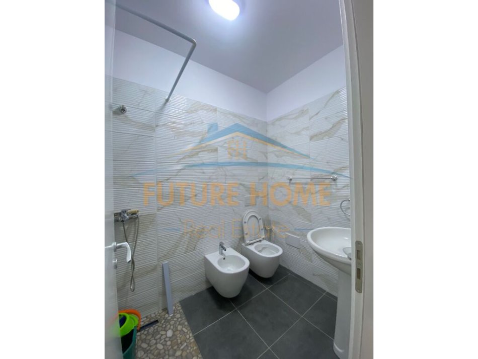 Tirane, jepet me qera apartament 2+1+Ballkon Kati 2, 112 m² 900 € (Rezidenca Kodra e Diellit 1)