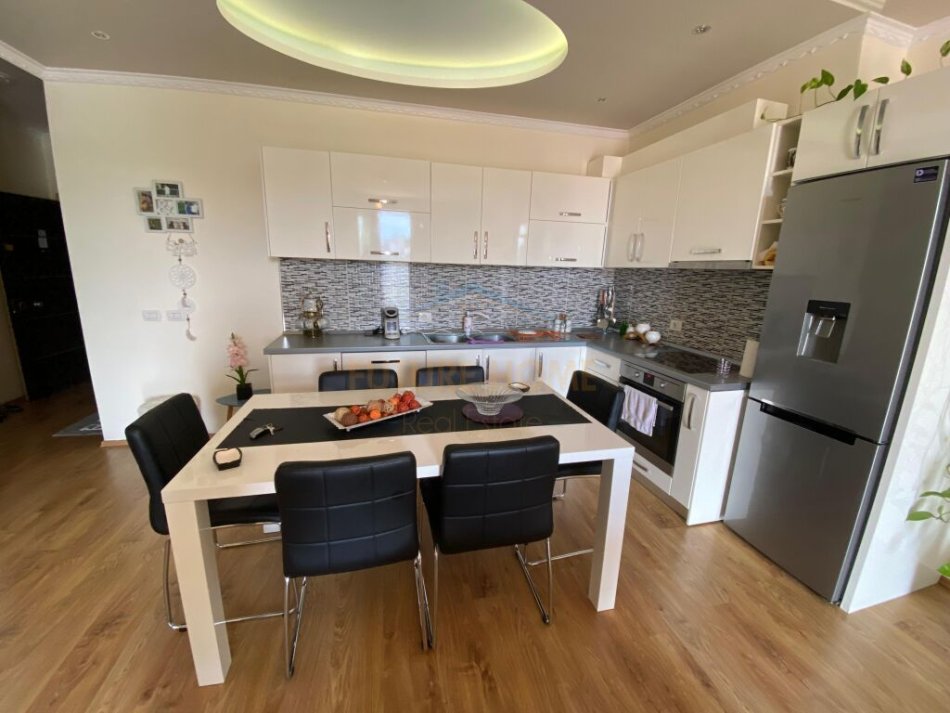 Tirane, shitet apartament 2+1 Kati 8, 112 m² 185.000 € (Rruga Gramoz Pashko)