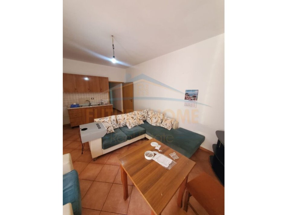 Tirane, jepet me qera 2+1+Ballkon Kati 3, 80 m² 320 € (Fresk)
