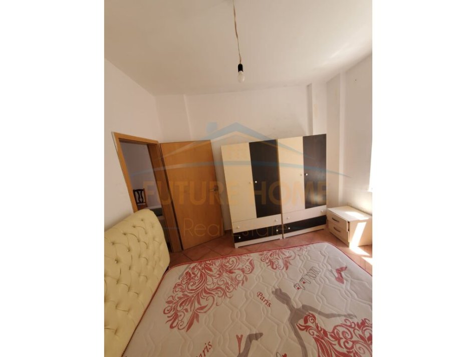 Tirane, jepet me qera 2+1+Ballkon Kati 3, 80 m² 320 € (Fresk)