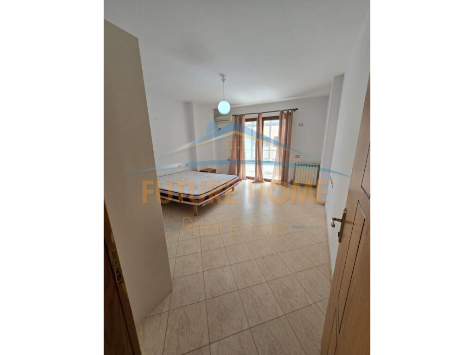 Tirane, shes apartament 3+1+Ballkon Kati 5, 141 m² 165.000 € (Astir)