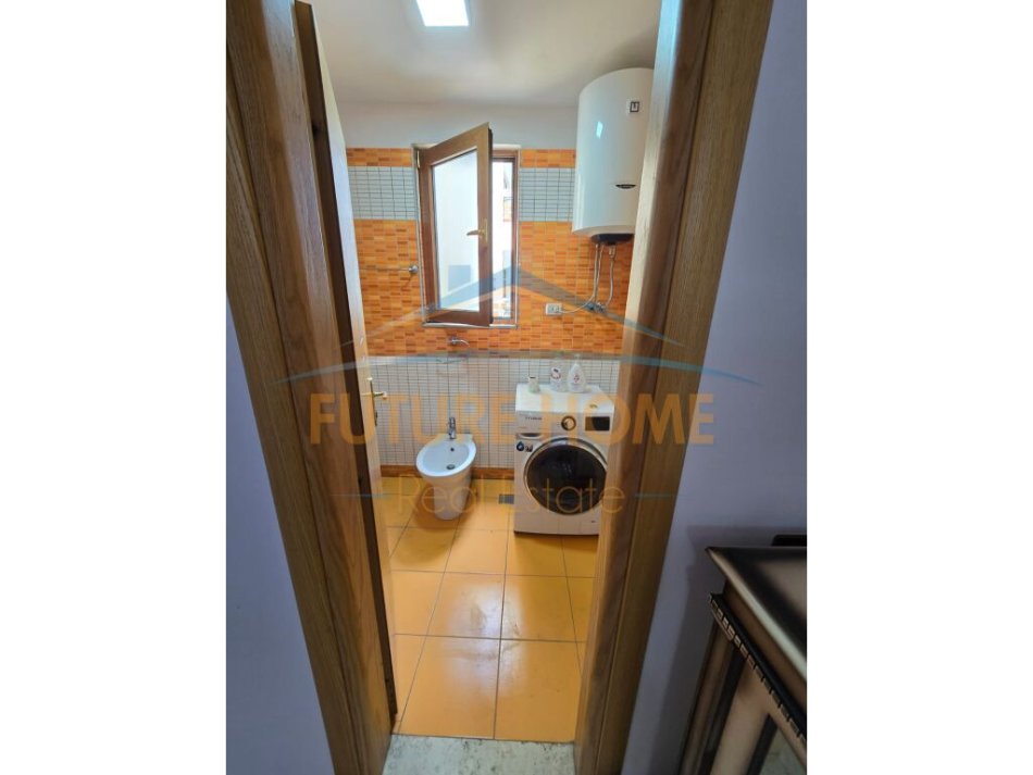 Tirane, shes apartament 3+1+Ballkon Kati 5, 141 m² 165.000 € (Astir)