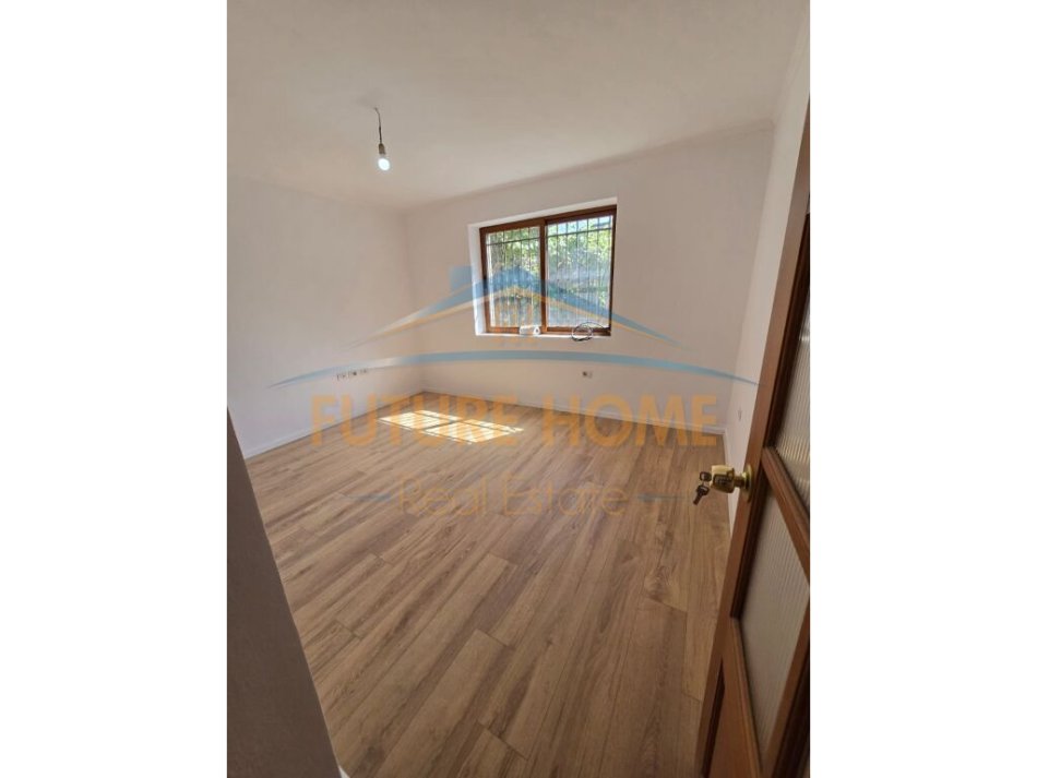 Tirane, shes apartament 2+1+Ballkon Kati 1, 81 m² 138.000 € (ALIDEM)