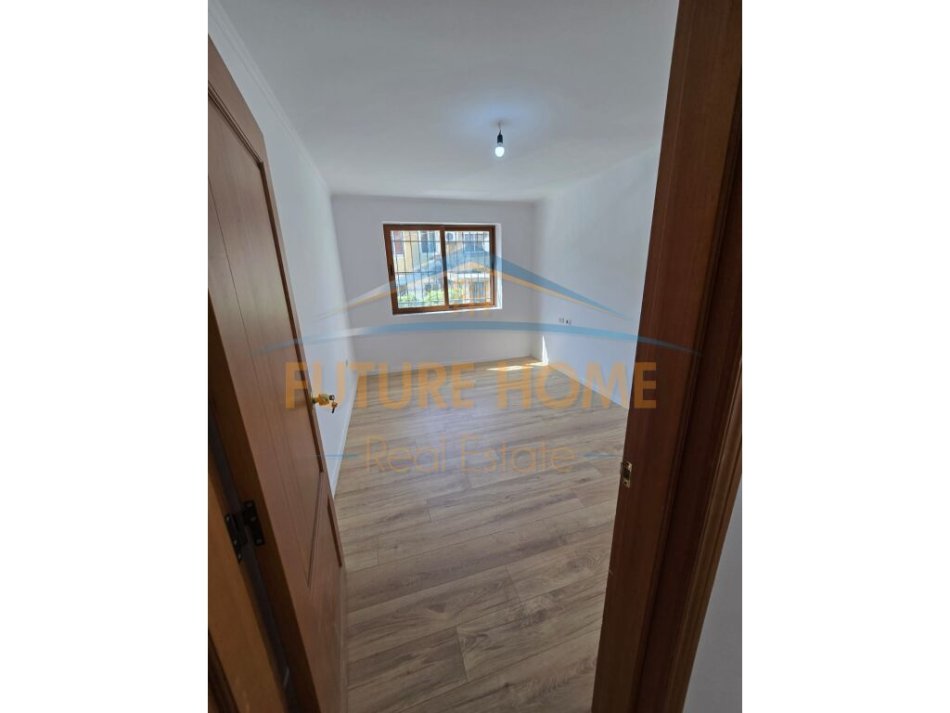 Tirane, shes apartament 2+1+Ballkon Kati 1, 81 m² 138.000 € (ALIDEM)