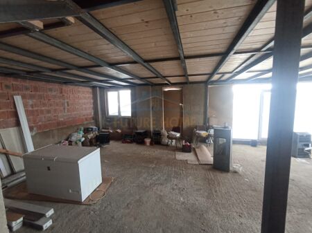 Tirane, shitet apartament duplex 5+1 Kati 0, 182 m² 182.000 € (Sauk, Tirane, AREA42226)