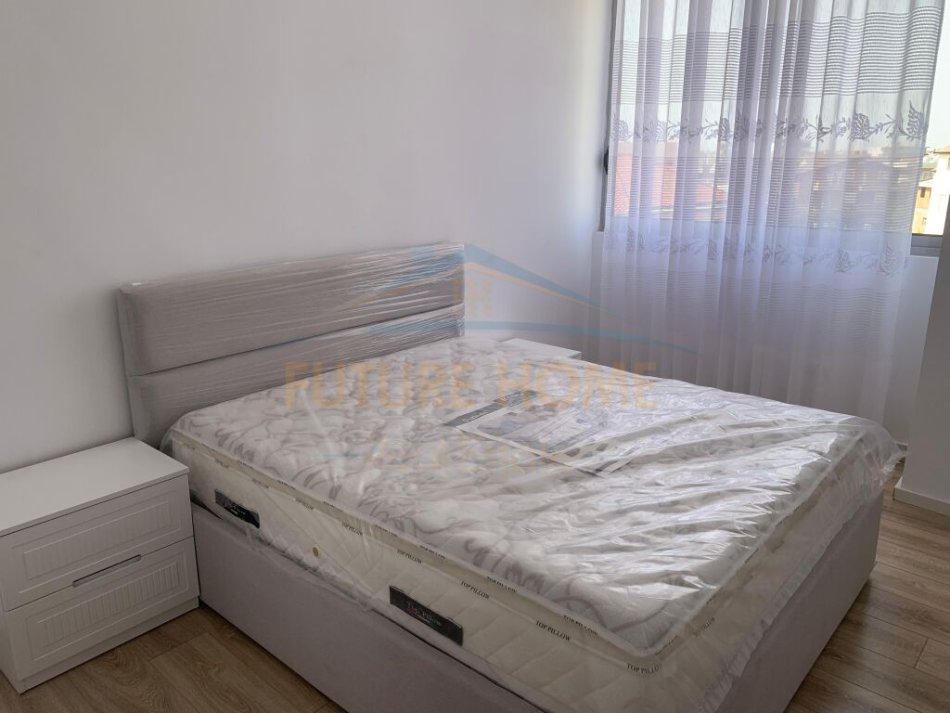 Durres, jepet me qera apartament 3+1+Aneks+Ballkon Kati 3, 150 m² 500 € (RRuga Adria , Durres)