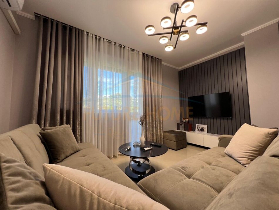 Durres, shitet apartament+verande | Penthouse 2+1 Kati 7, 83 m² 120.000 € (Shkembi i Kavajes , Durres)