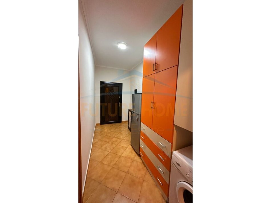 Mali Robit, shitet apartament 1+1+Ballkon Kati 3, 68 m² 75.000 € (Mali Robit)