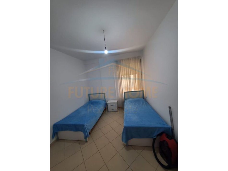 Tirane, jepet me qera 2+1 Kati 6, 79 m² 400 € (Fresk)