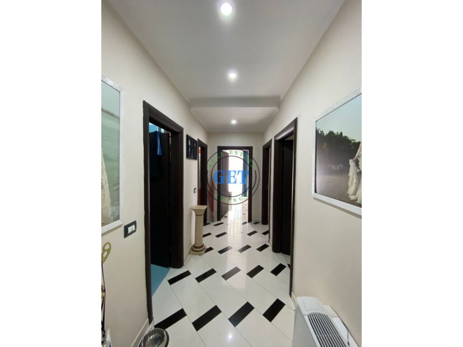 Durres, shitet apartament 3+1+Ballkon, Kati 6, 128 m² 155,000 € (Pallati i Sportit)