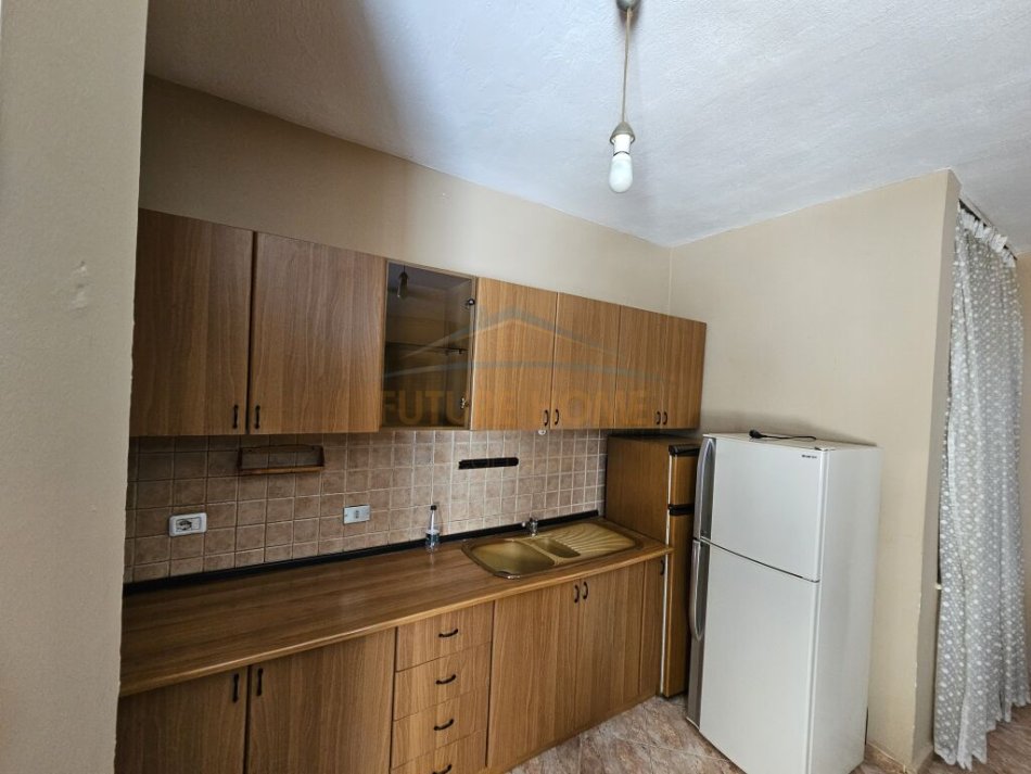 Tirane, shitet apartament 1+1+Ballkon Kati 7, 75 m² 160.000 € (Rruga e Elbasanit)