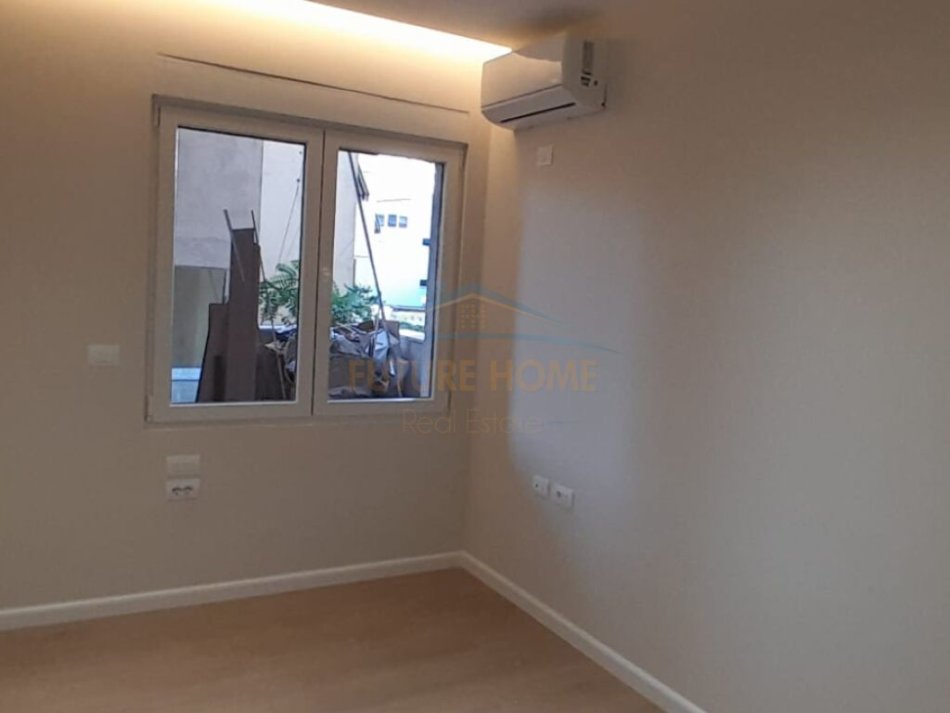 Tirane, shitet apartament 2+1 Kati 9, 100 m² 255.000 € (Rruga Qemal Stafa)