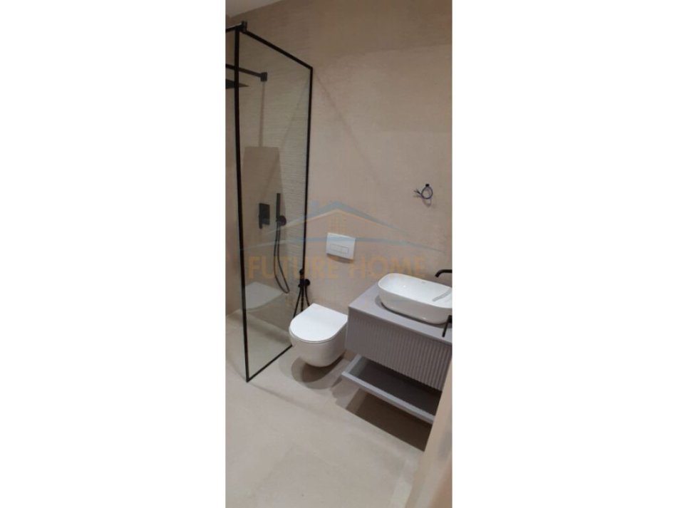 Tirane, shitet apartament 2+1 Kati 9, 100 m² 255.000 € (Rruga Qemal Stafa)