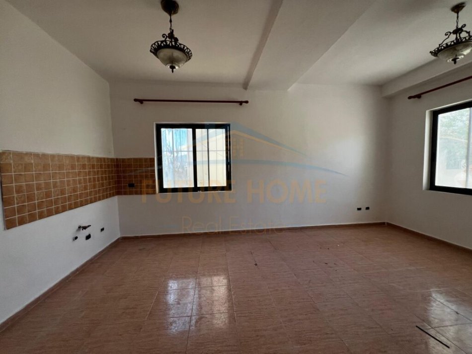 Durres, shitet shtepi 2 Katshe , 266 m² 170.000 € 