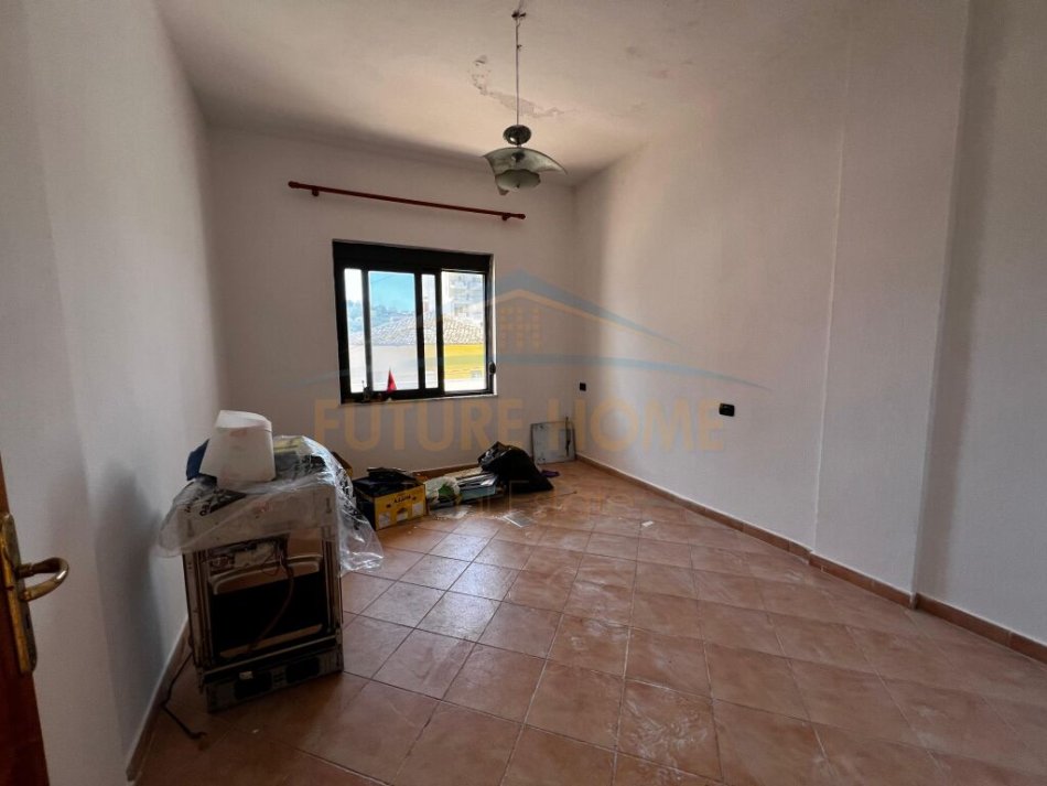 Durres, shitet shtepi 2 Katshe , 266 m² 170.000 € 
