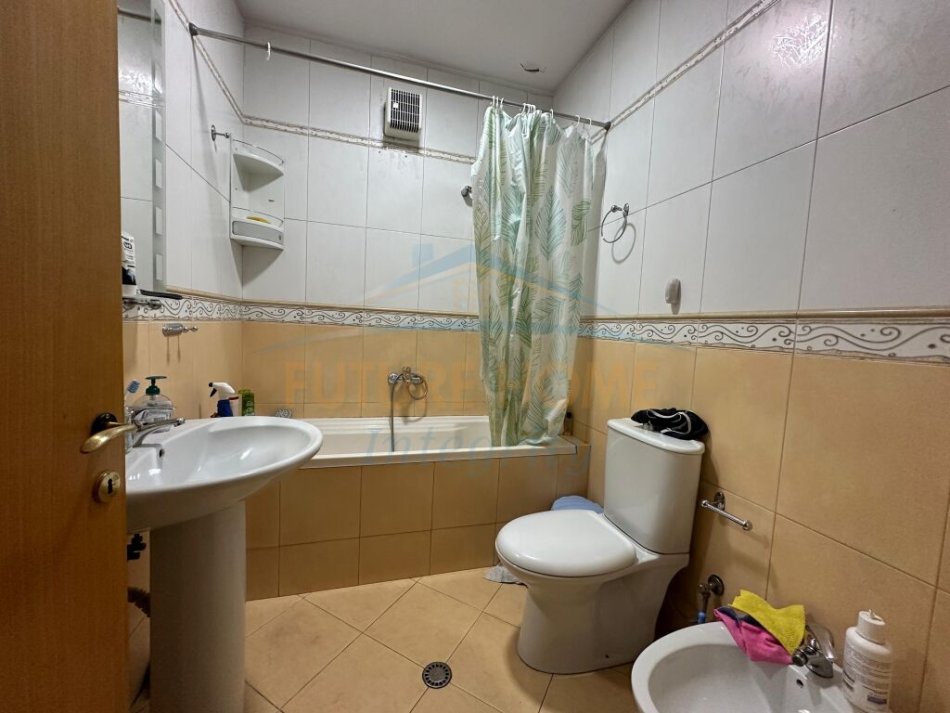 Tirane, shitet apartament 2+1 Kati 12, 110 m² 190.000 € (Zogu i Zi)