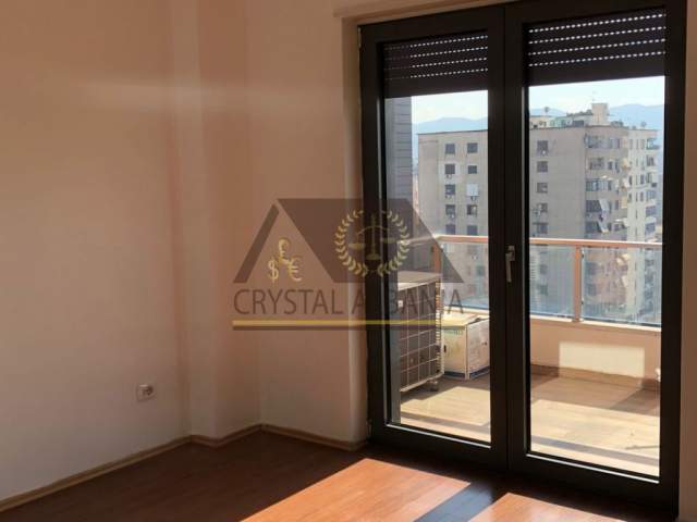 Tirane, jepet me qera apartament Kati 7, 132 m² 700 Euro