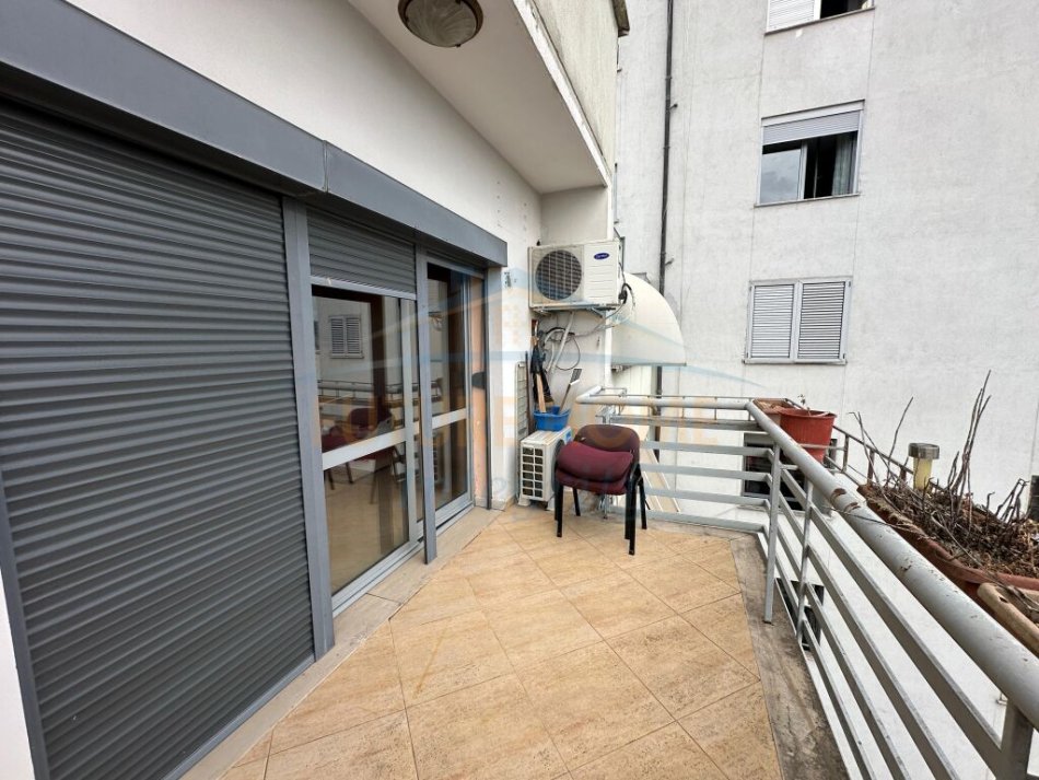 Tirane, shitet apartament 2+1 Kati 12, 110 m² 190.000 € (Zogu i Zi)