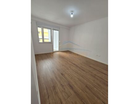 Tirane, shitet apartament 2+1 Kati 7, 85 m² 210.000 € (afer Qendres Kondor, Rruga e Kavajes, Tirane, AREA42371)
